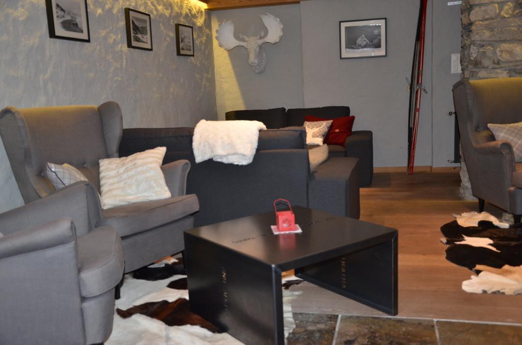 Le Chalet De L'Atelier - Le Nord Champery Bagian luar foto